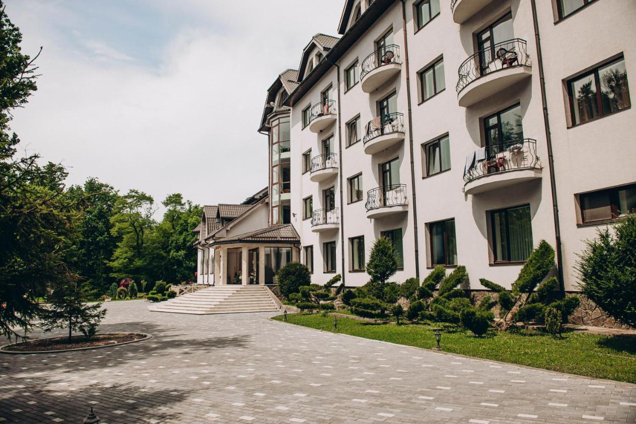 Hotel Solotvyno Resort ภายนอก รูปภาพ